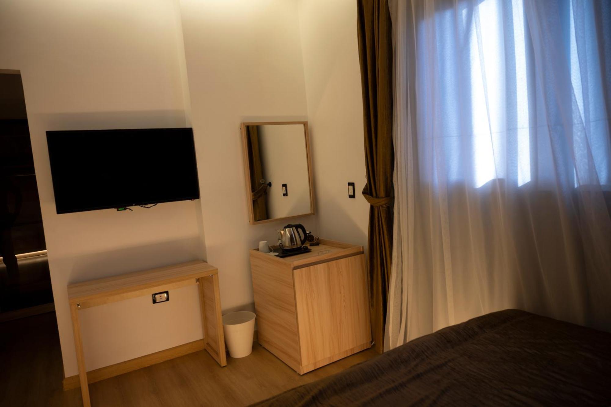 Palm Pyramids View Hotel Kafret el-Gabal Room photo