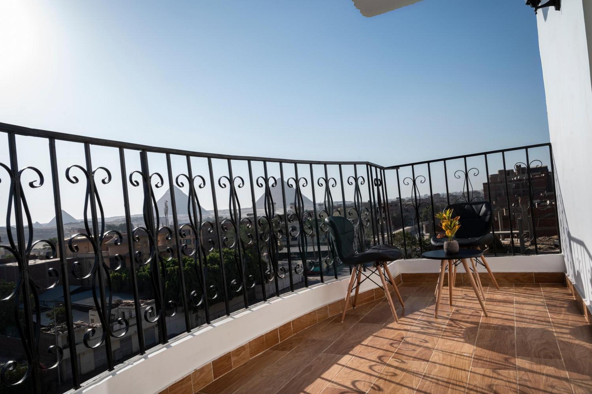 Palm Pyramids View Hotel Kafret el-Gabal Room photo